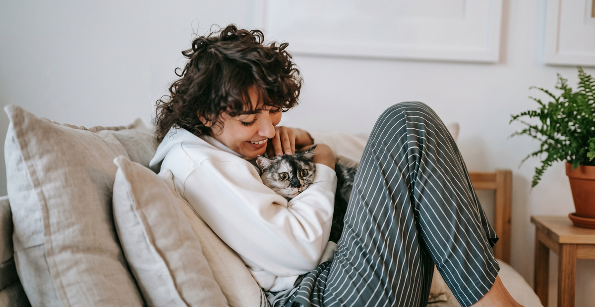 How Does Bentonite Clay Work for Dogs and Cats